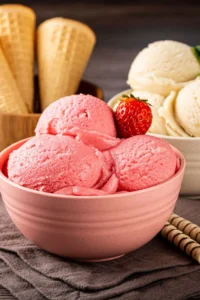 Homemade Strawberry Ice Cream (Easy Recipe) Photo